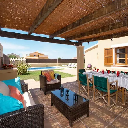Cala'n Blanes Sleeps 6 Pool Air Con ヴィラ